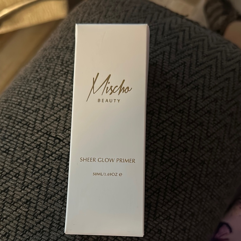 Mischo Beauty Sheer Glow Primer
